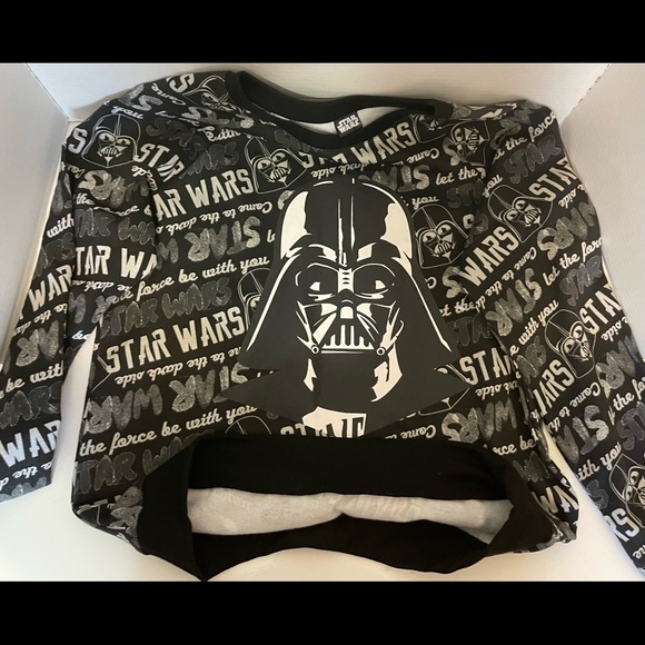 Star Wars Junior Size Medium 7/9 Pull Over Sweatshirt Darth Vader Wording - Picture 5 of 14